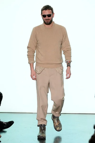 Look 27